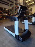 Life Fitness 95T Discover SE3 Treadmill - White (USED) SCAD - Contact us for pricing